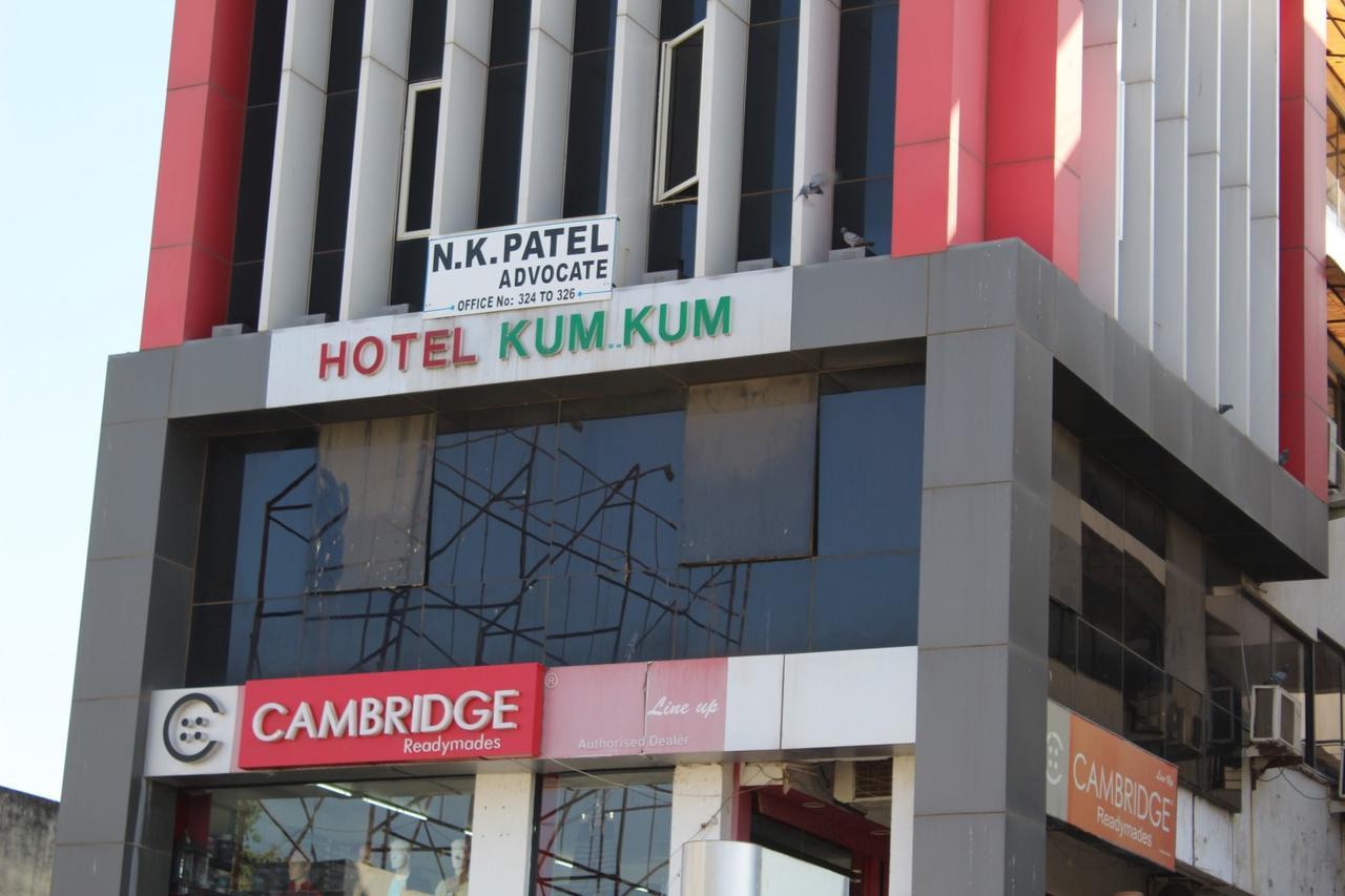 Hotel Kum Kum Adalaj Eksteriør billede