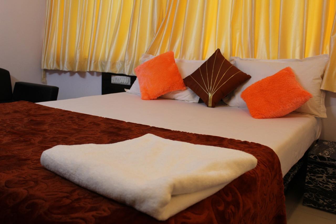 Hotel Kum Kum Adalaj Eksteriør billede